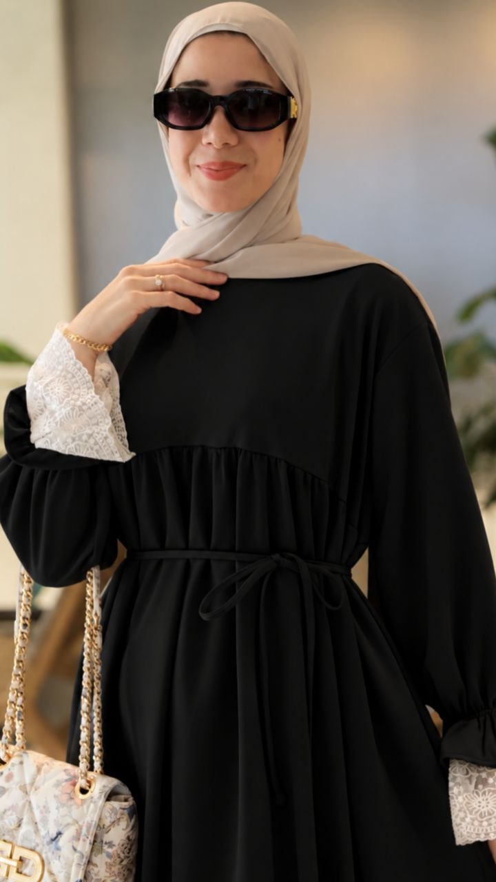 Dantel Manşetli Oversize Elbise